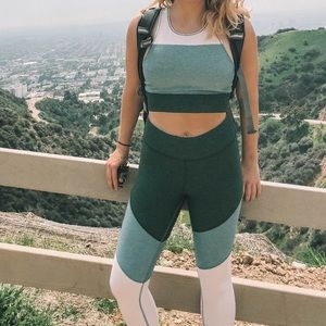 Outdoor Voices workout SET